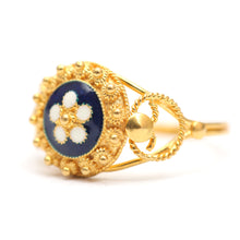 Load image into Gallery viewer, 19k Etruscan Revival Daisy Ring
