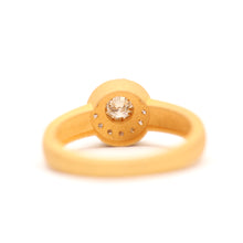 Charger l&#39;image dans la galerie, 18k Matte Diamond Cluster Ring
