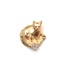 將圖片載入圖庫檢視器 18k Diamond Art Nouveau Cat Pendant
