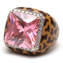 Laden Sie das Bild in den Galerie-Viewer, 18k Pink Leopard Ring
