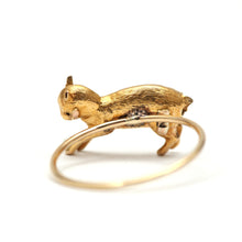 Load image into Gallery viewer, 14k Victorian Kitten Ring
